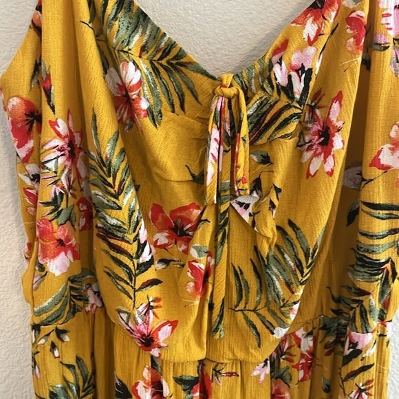 Candies Floral Tropical Boho Jumpsuit Size M - Picture 3 of 8